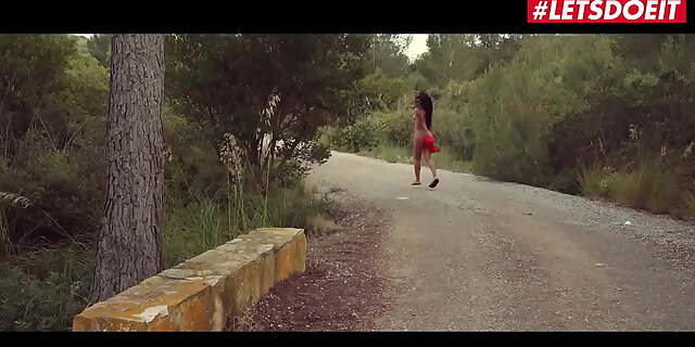 babes,big ass,boobs,brunette,latina,milf,molten,outdoor,pissing,public,small tits,spanish,spanish milf